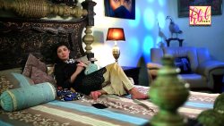 Samia Butt Feet Sole