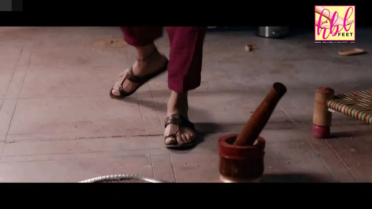 Mahira Khan Feet Soles