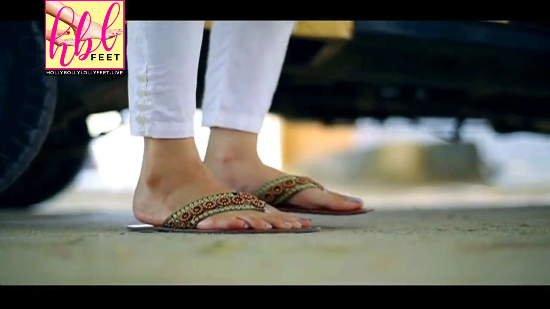 >Moomal Khalid Feet Close Up