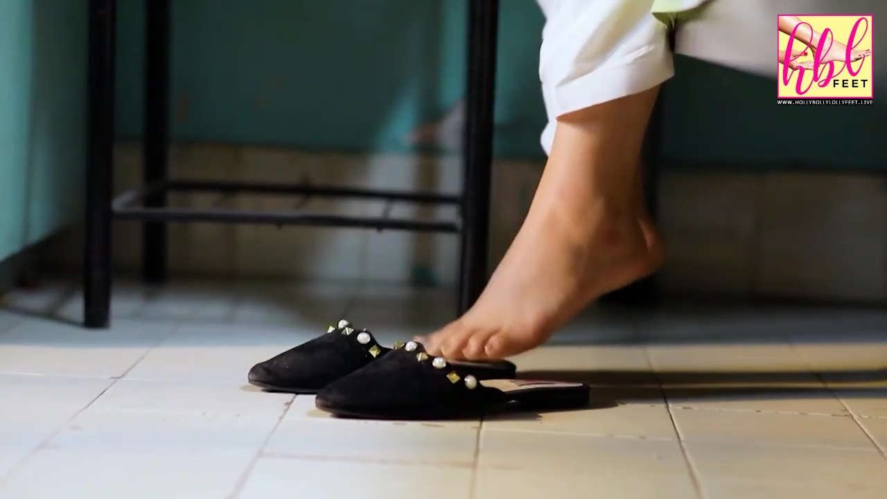 Nawal Saeed Feet Closeup Soles
