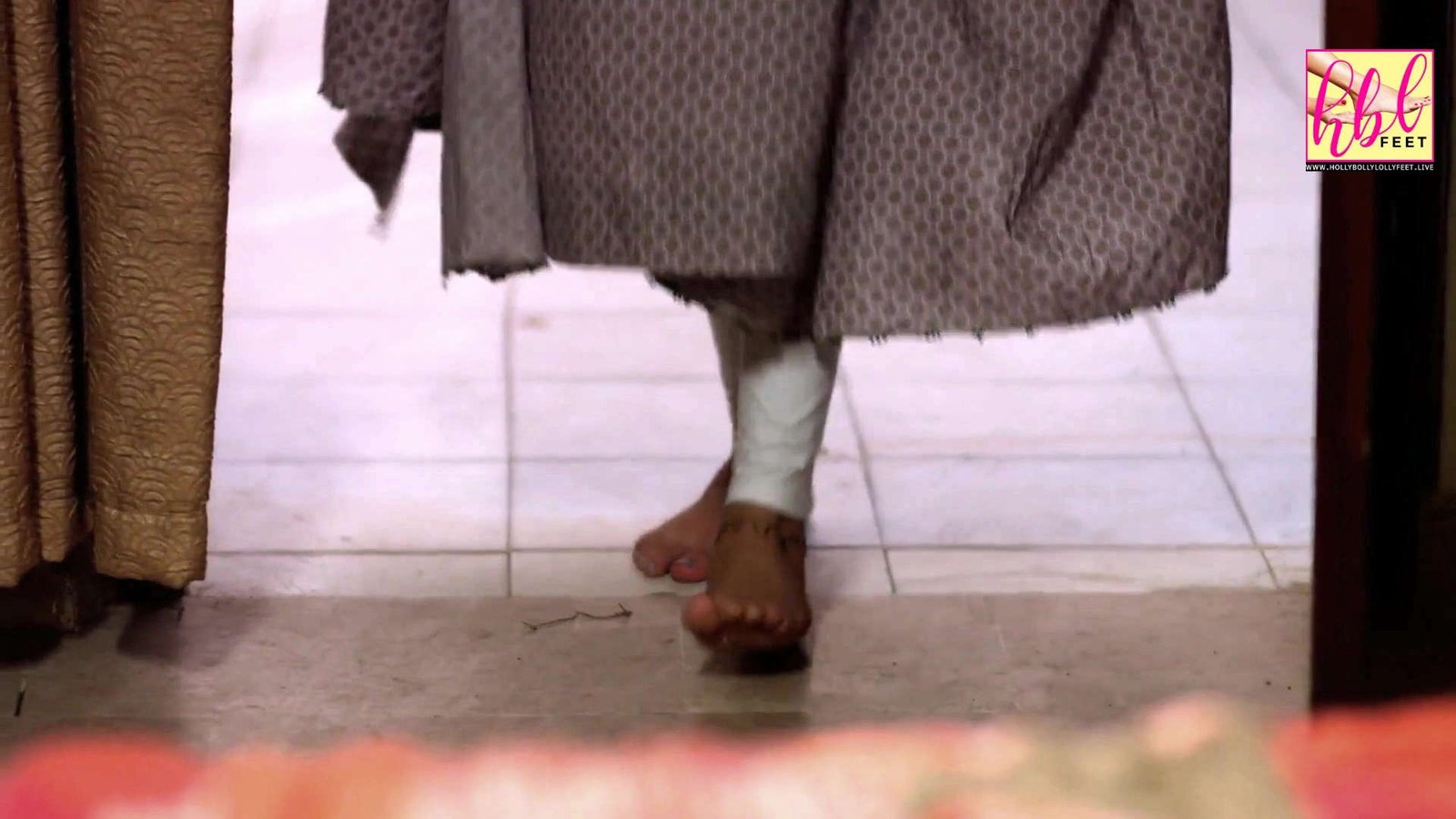 noor-khan-feet-closeup-hum-ustani-jee-ep-14-06