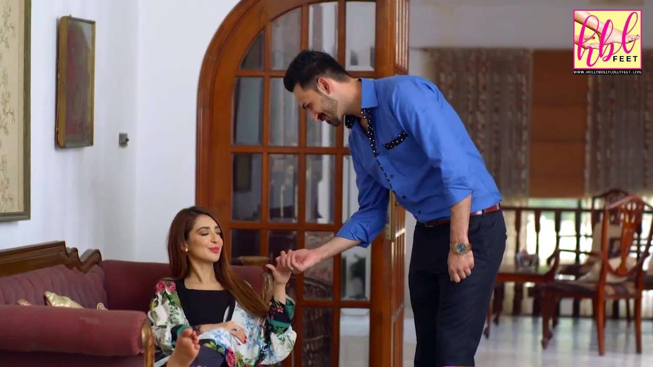 Fatima Kasuri Feet Soles