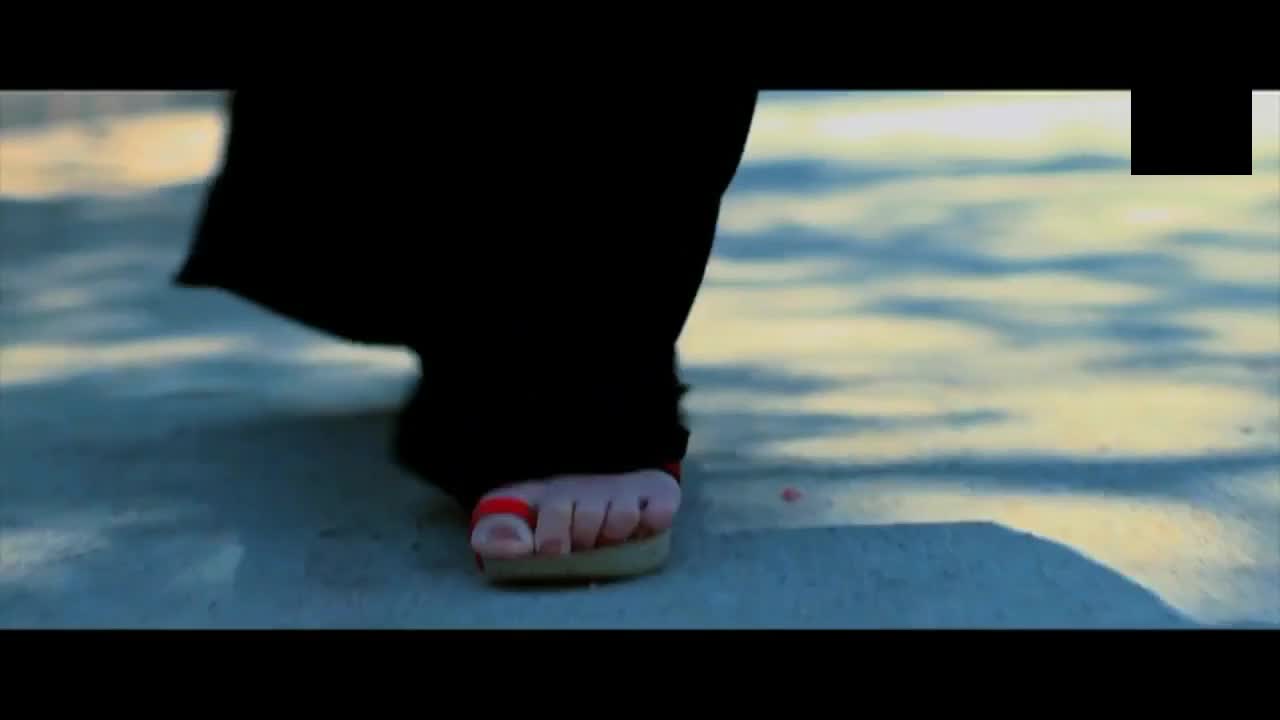 Aiman Khan Feet Close Up