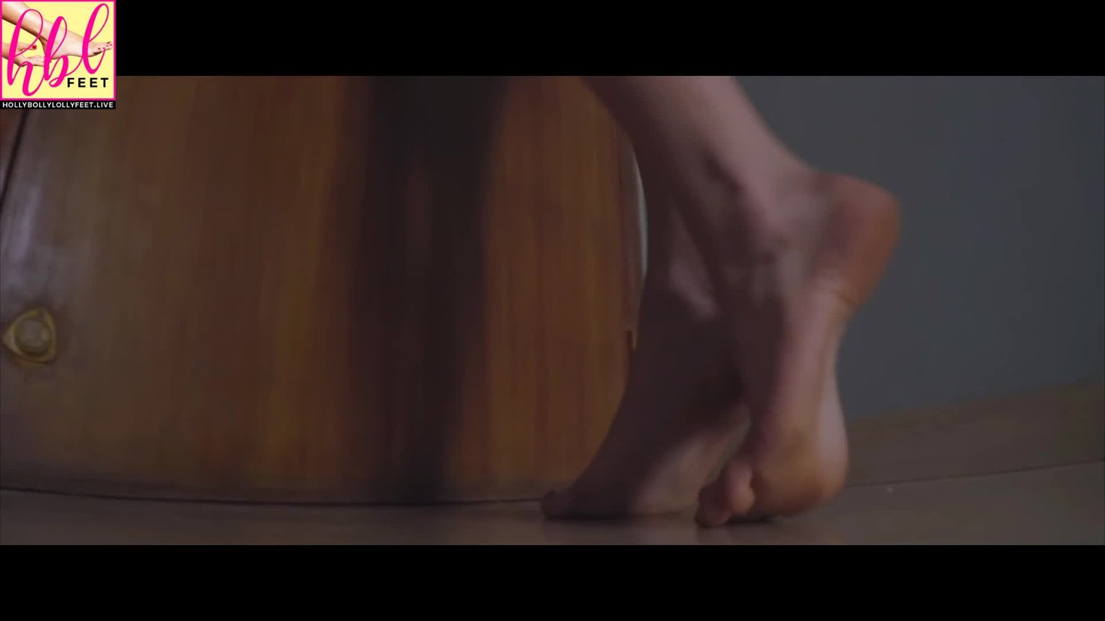 Alexandra Gold Feet & Soles