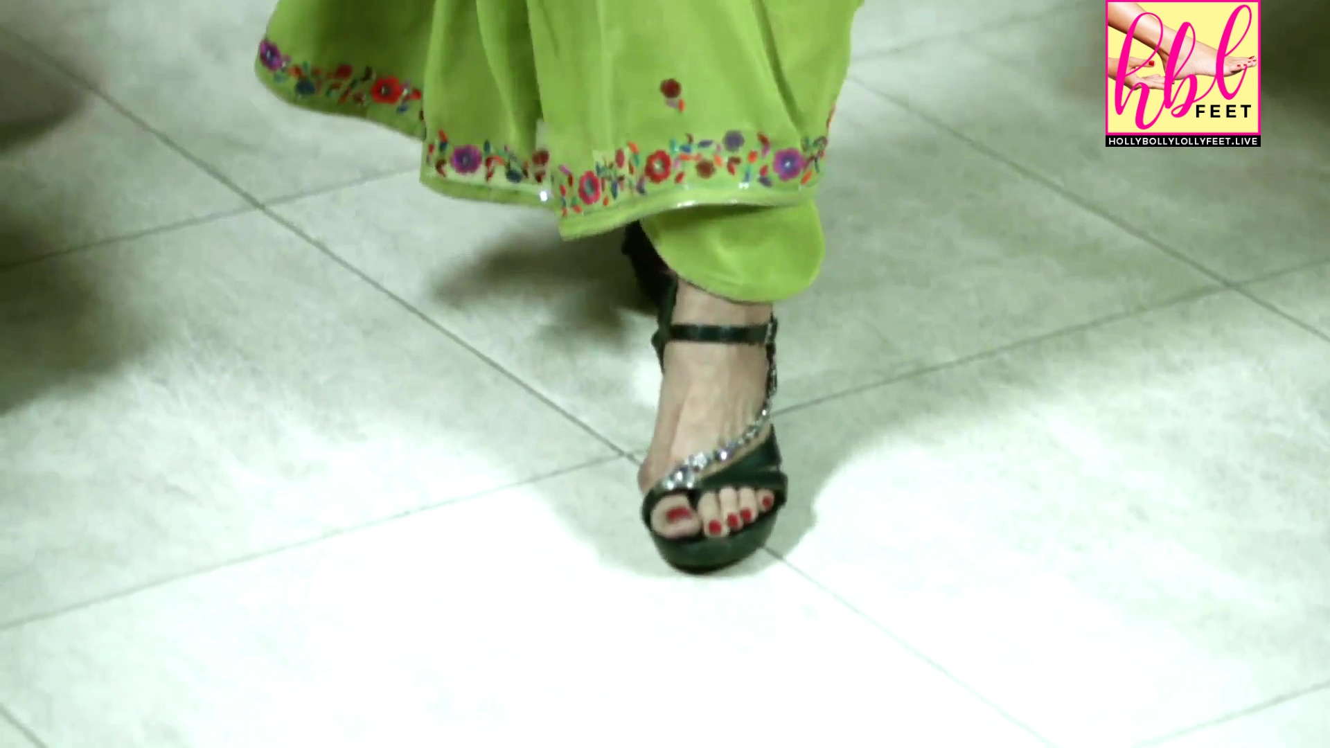 Ayesha Gul Nice Feet Closeup