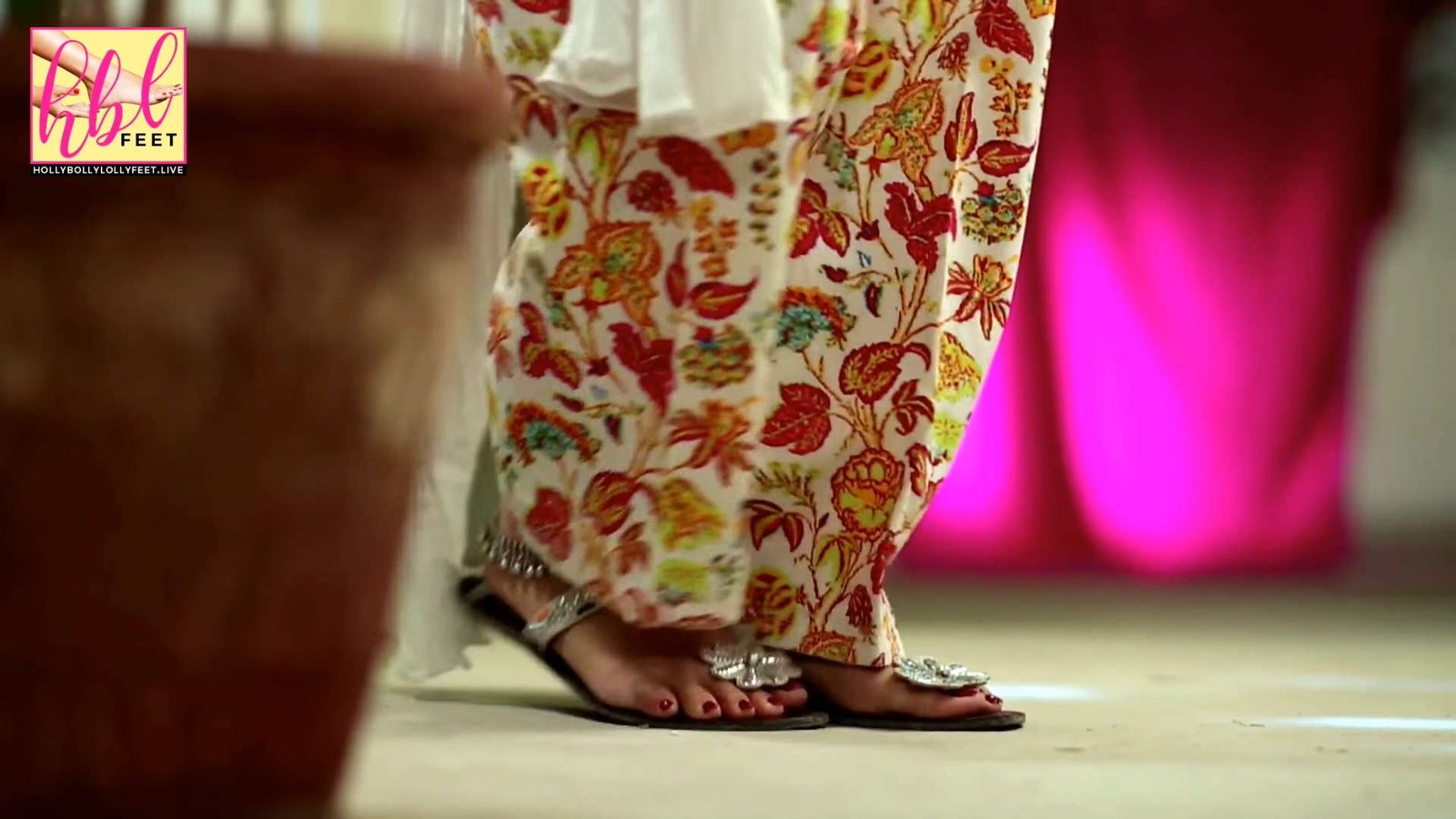 Ayeza Khan Feet Closeup