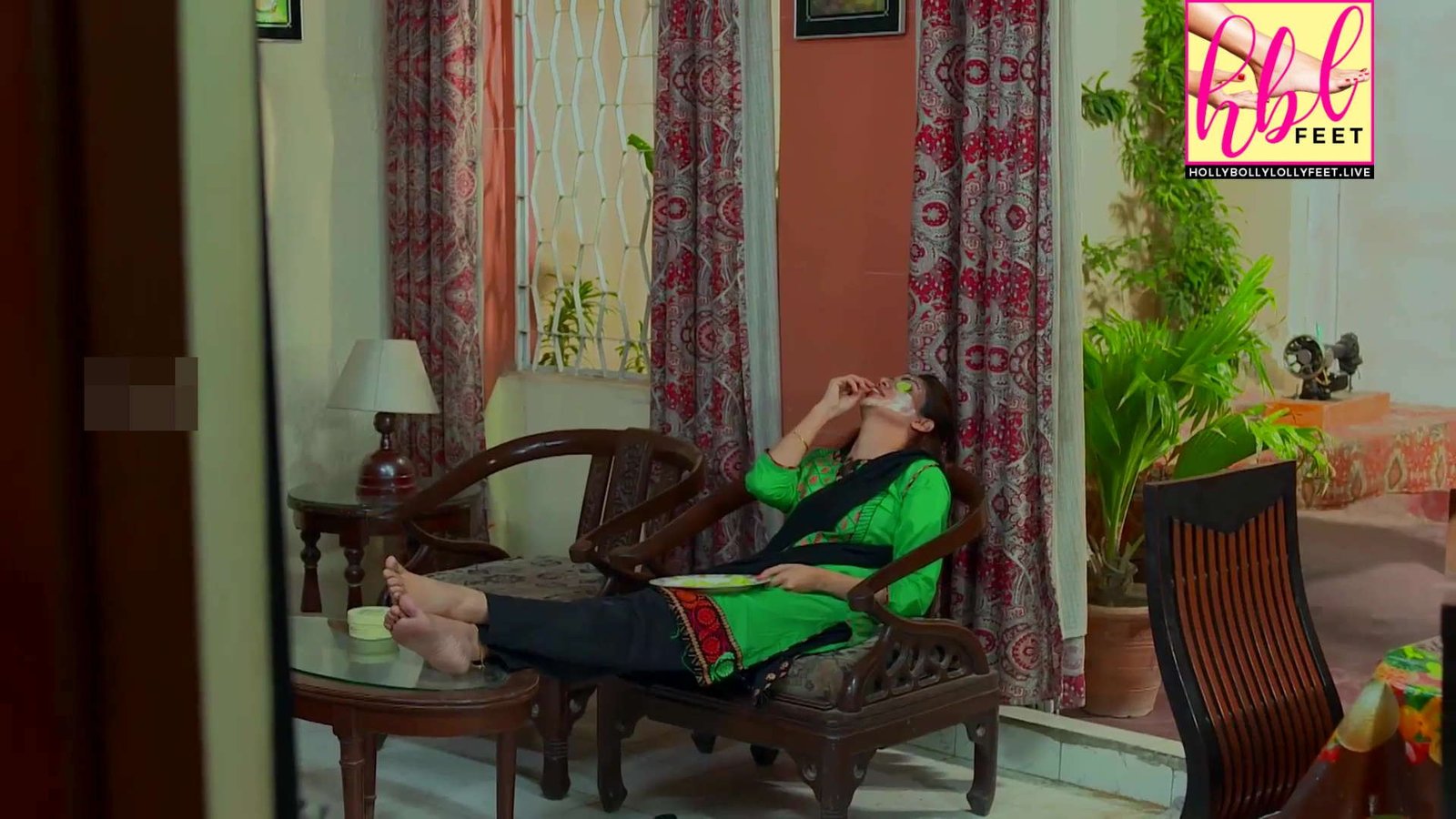 Diya Mughal Feet Sole