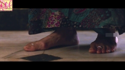 tamannaah-bhatia-feet-closeup-sole-kanne-kalaimaane-03