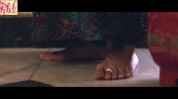 tamannaah-bhatia-feet-closeup-sole-kanne-kalaimaane-02