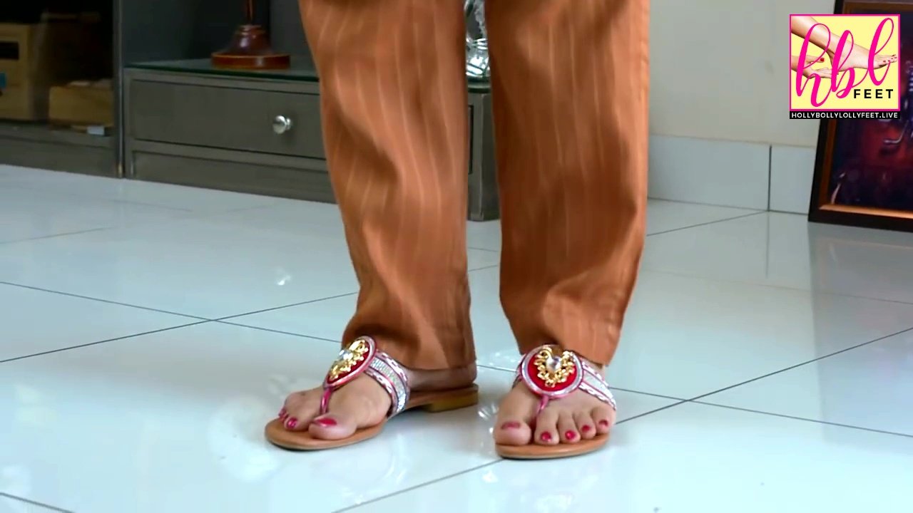 Farah Nadeem Feet Close Up