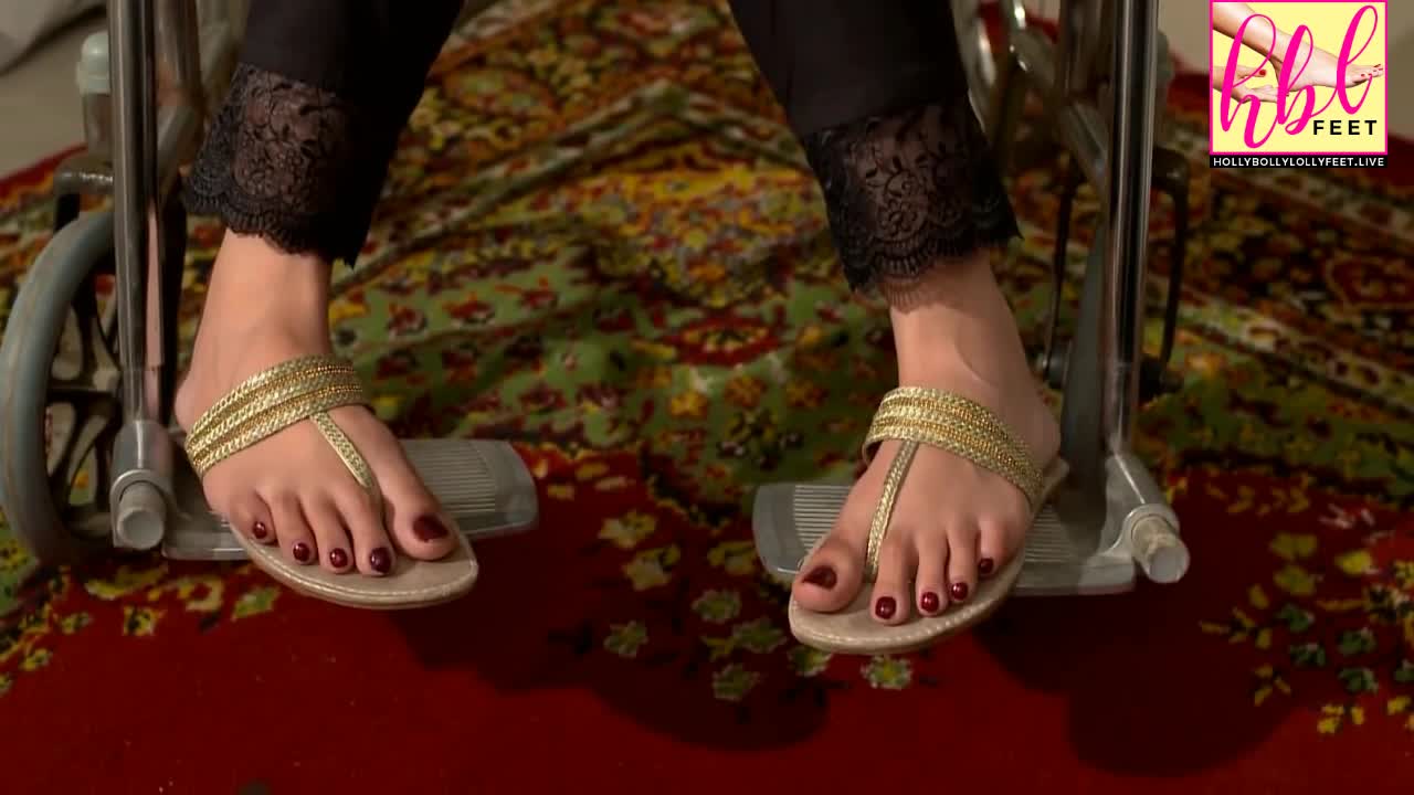 Fatima Effendi Feet Close Up