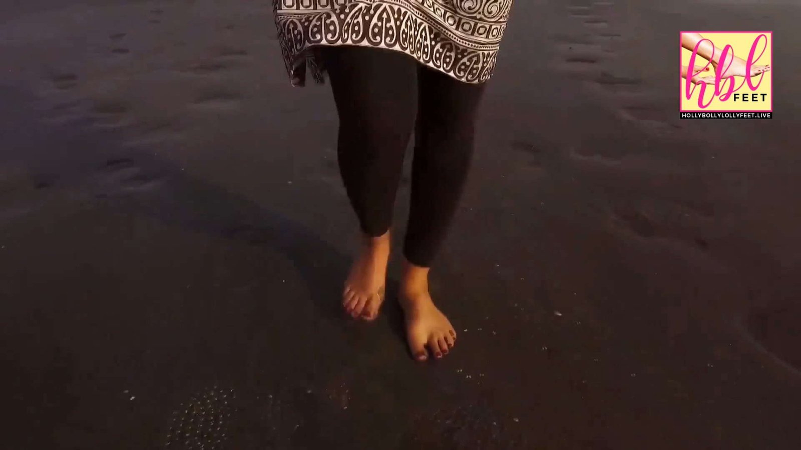 Hafsa Tariq Butt Feet Closeup