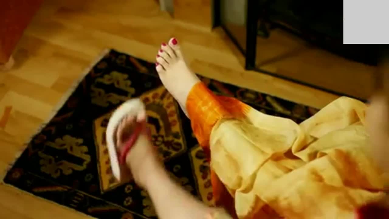 Hina Khawaja Bayat Feet & Soles