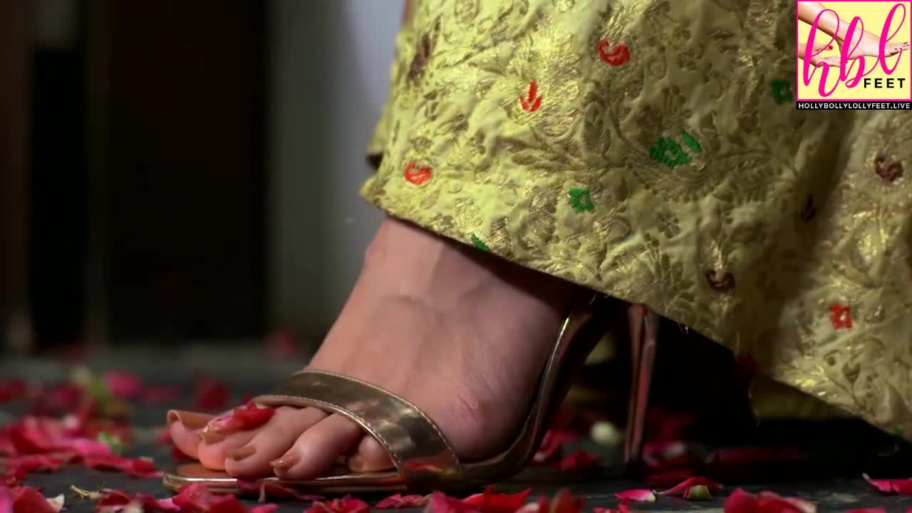 Iman Zaidi Feet Close Up