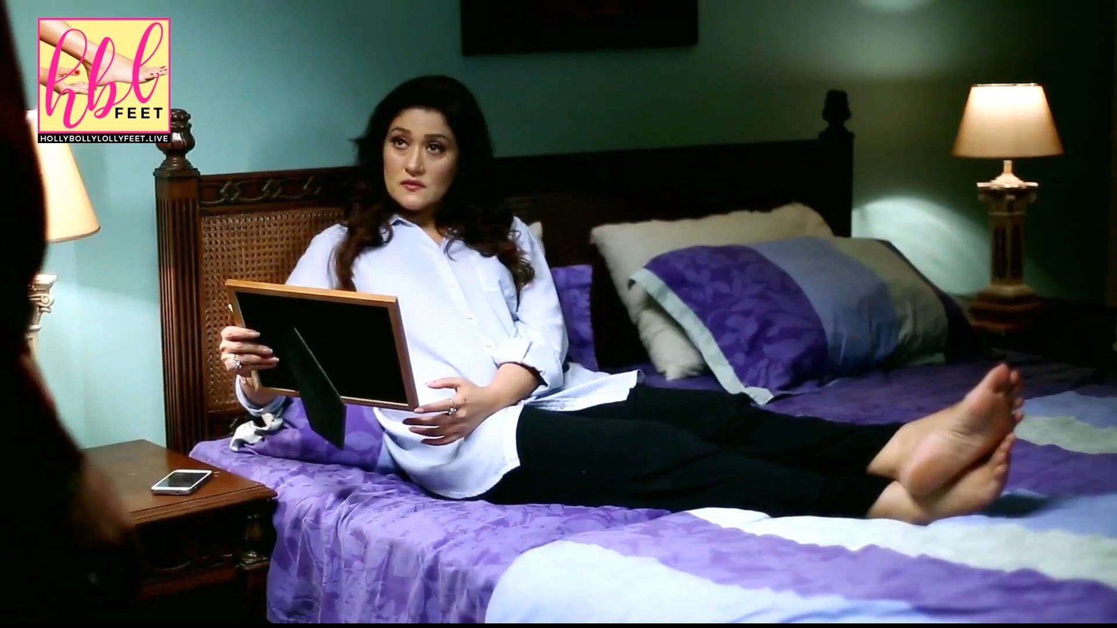 Irsa Ghazal Feet Soles