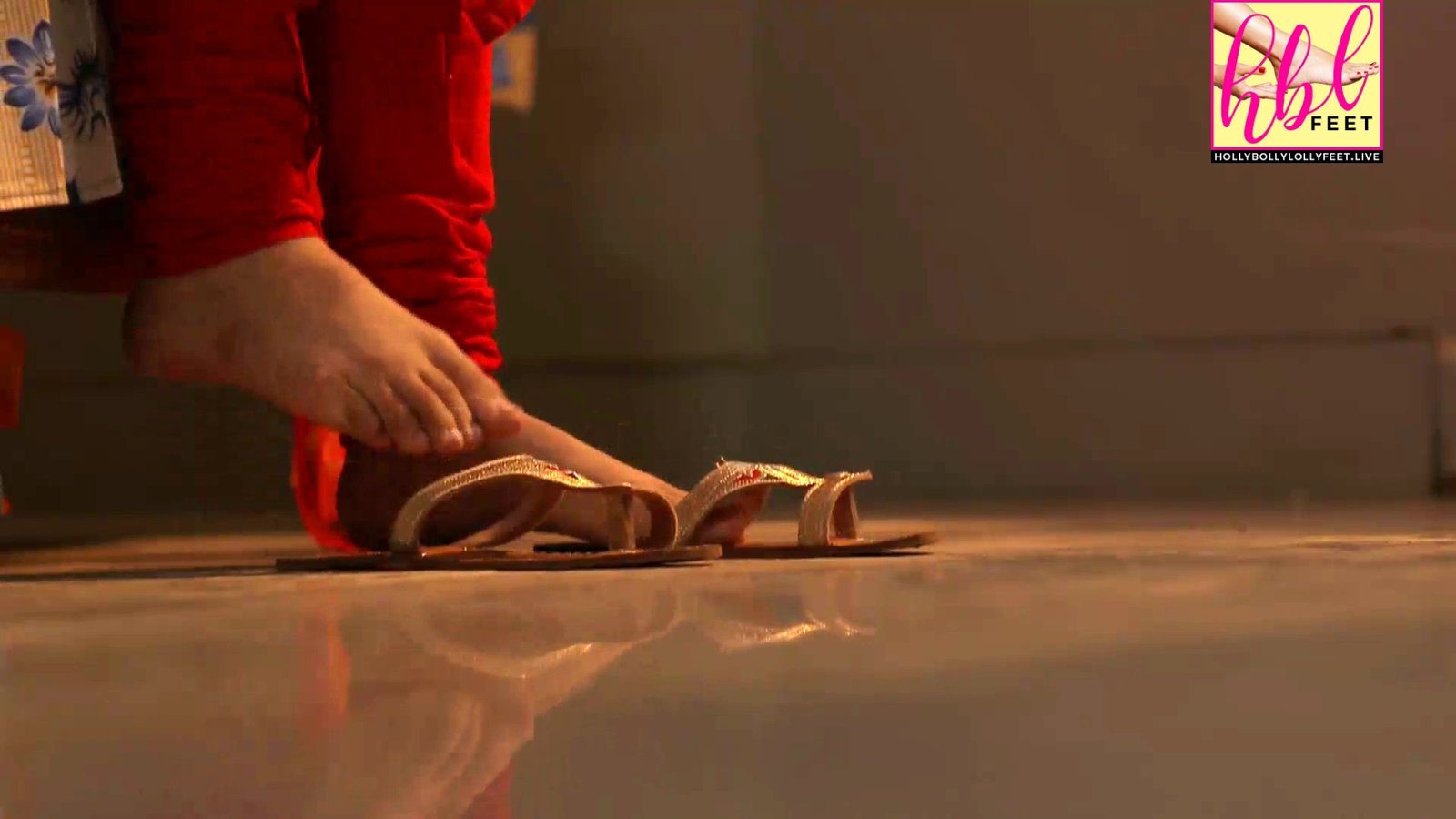 Kiran Haq Nice Feet Close Up