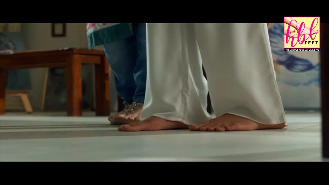 Mira Sethi Feet Close Up & Soles