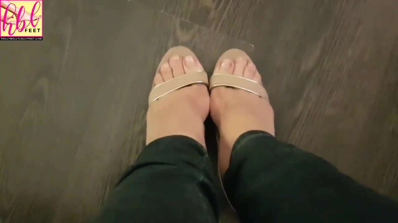 Noor Bukhari Feet Closeups