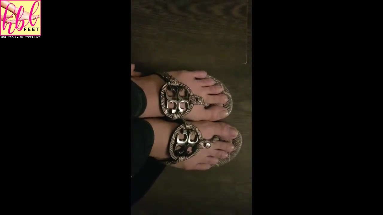 Noor Bukhari Feet Closeups