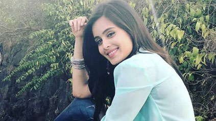 Rhea Sharma Feet Videos Playlist