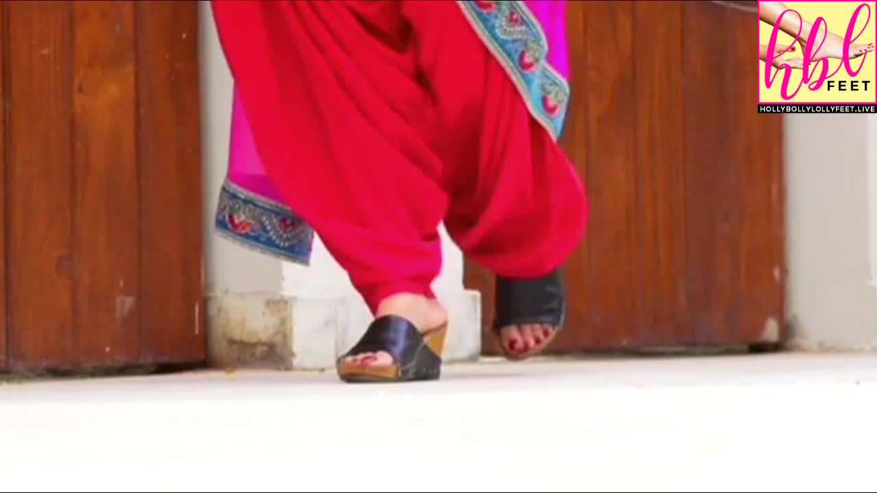 Riz Kamali Nice Feet