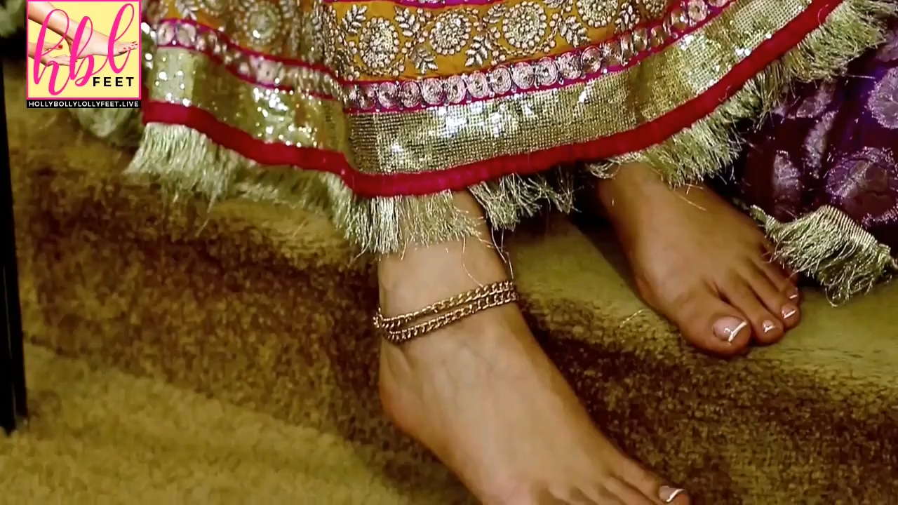 Saman Abid Feet Closeup