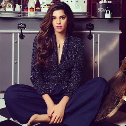 Sanam Saeed Feet Videos