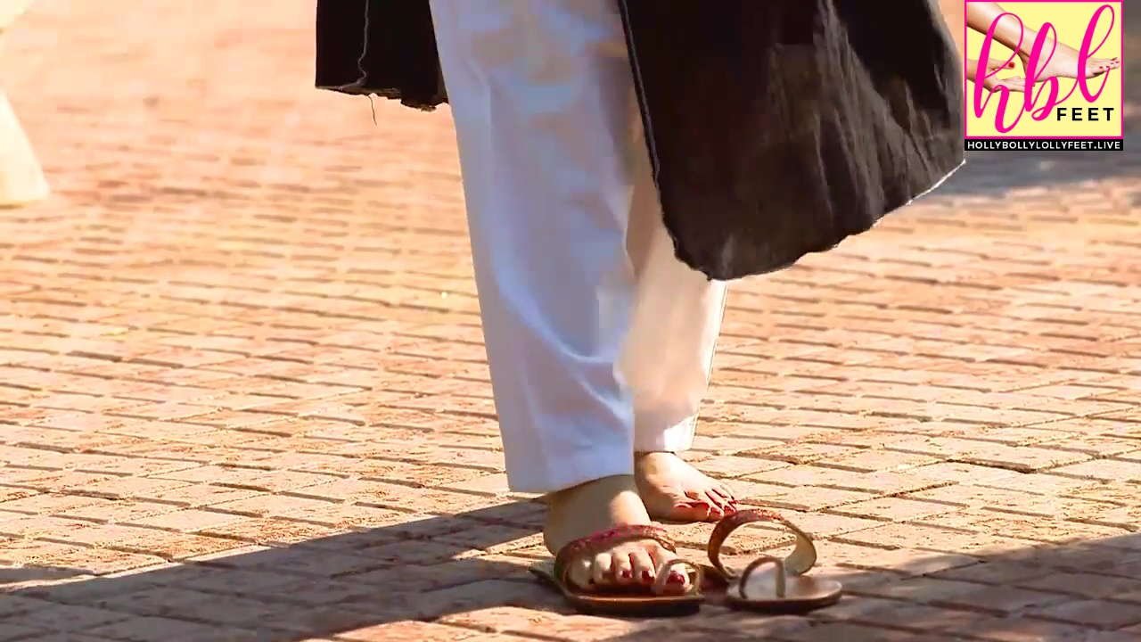 Sarah Khan Feet Closeup