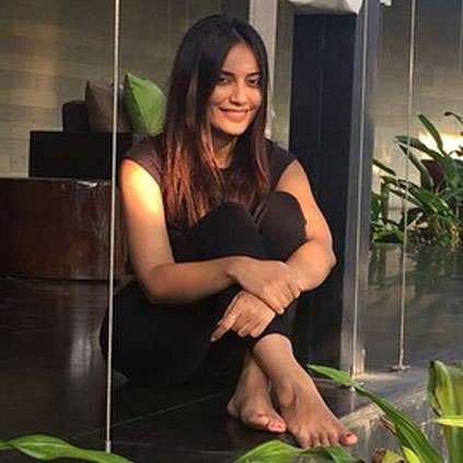 Surbhi Jyoti Feet Videos